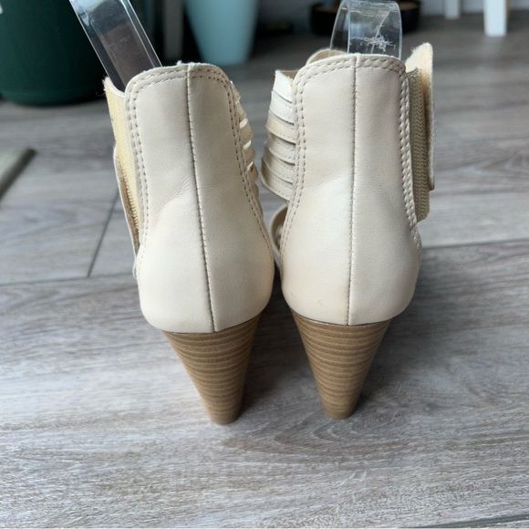 Roberto Vianni Gladiator Wedge  Sandals in Ivory - Picture 6 of 15